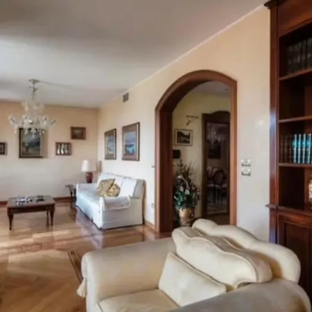 Charming & Luxury Como